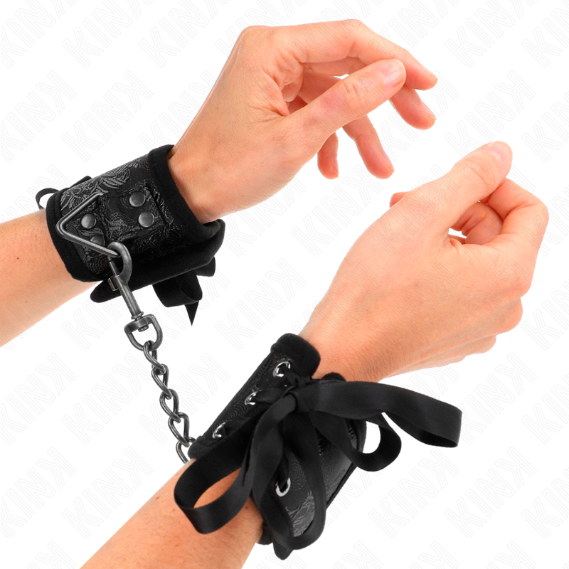 Esposas KINK Scandal con detalles de encaje negro