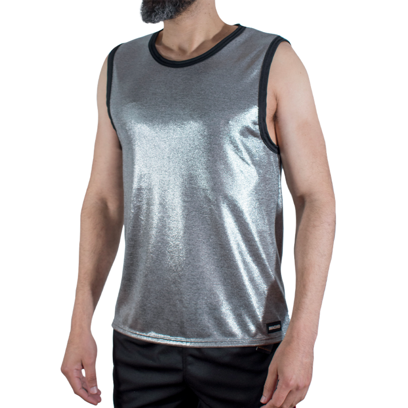 Camiseta MACHO con sutiles brillos