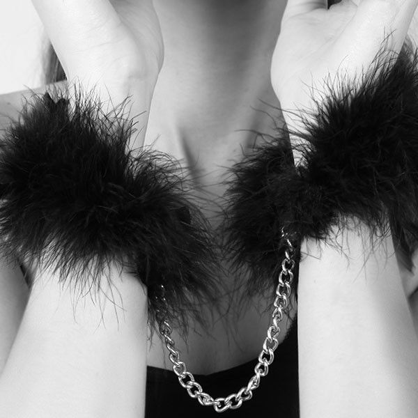 Esposas con plumas Za Za Zu de Bijoux Indiscrets